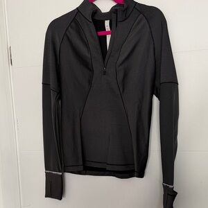 Lululemon - Black Long-Sleeve Athletic Top